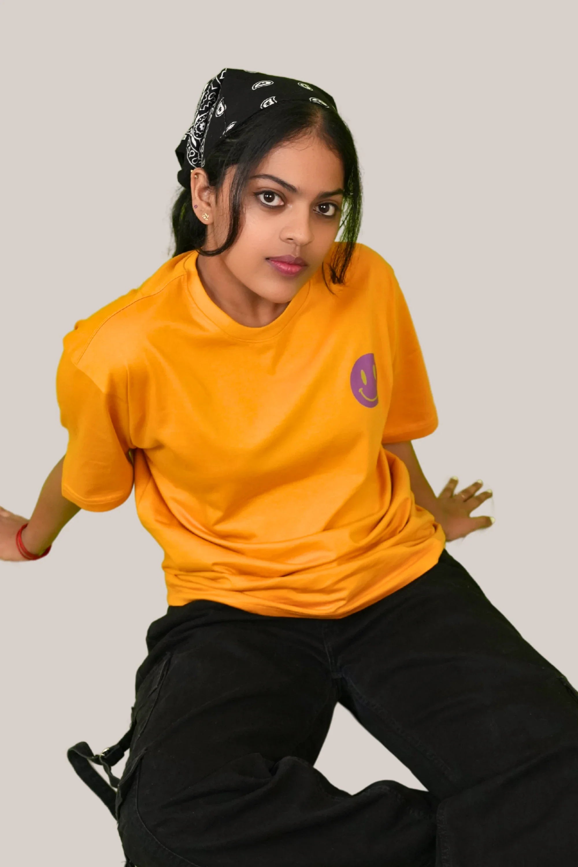 Good Vibes Golden Hour yellow oversized t-shirt front view – Cooleo India