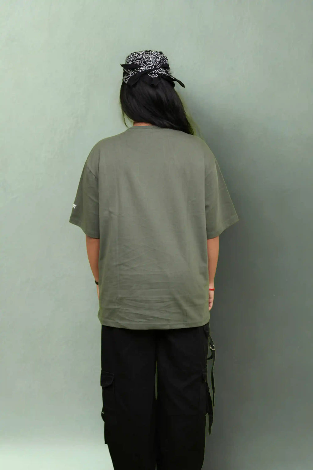 Conquer Olive Drift Crew Oversized Back - Cooleo