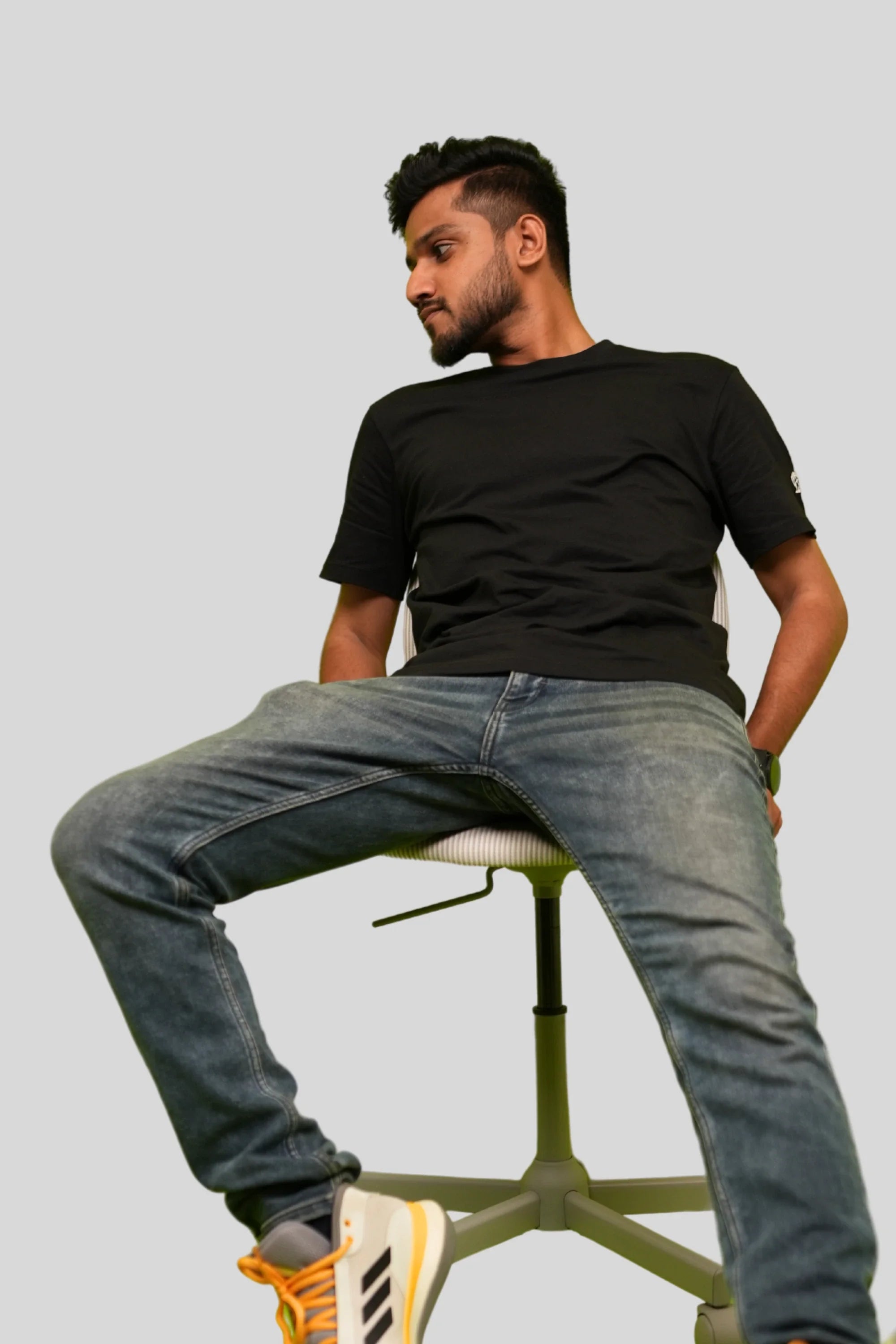 Blackstone relaxed black crew‑neck tee front view – Cooleo India