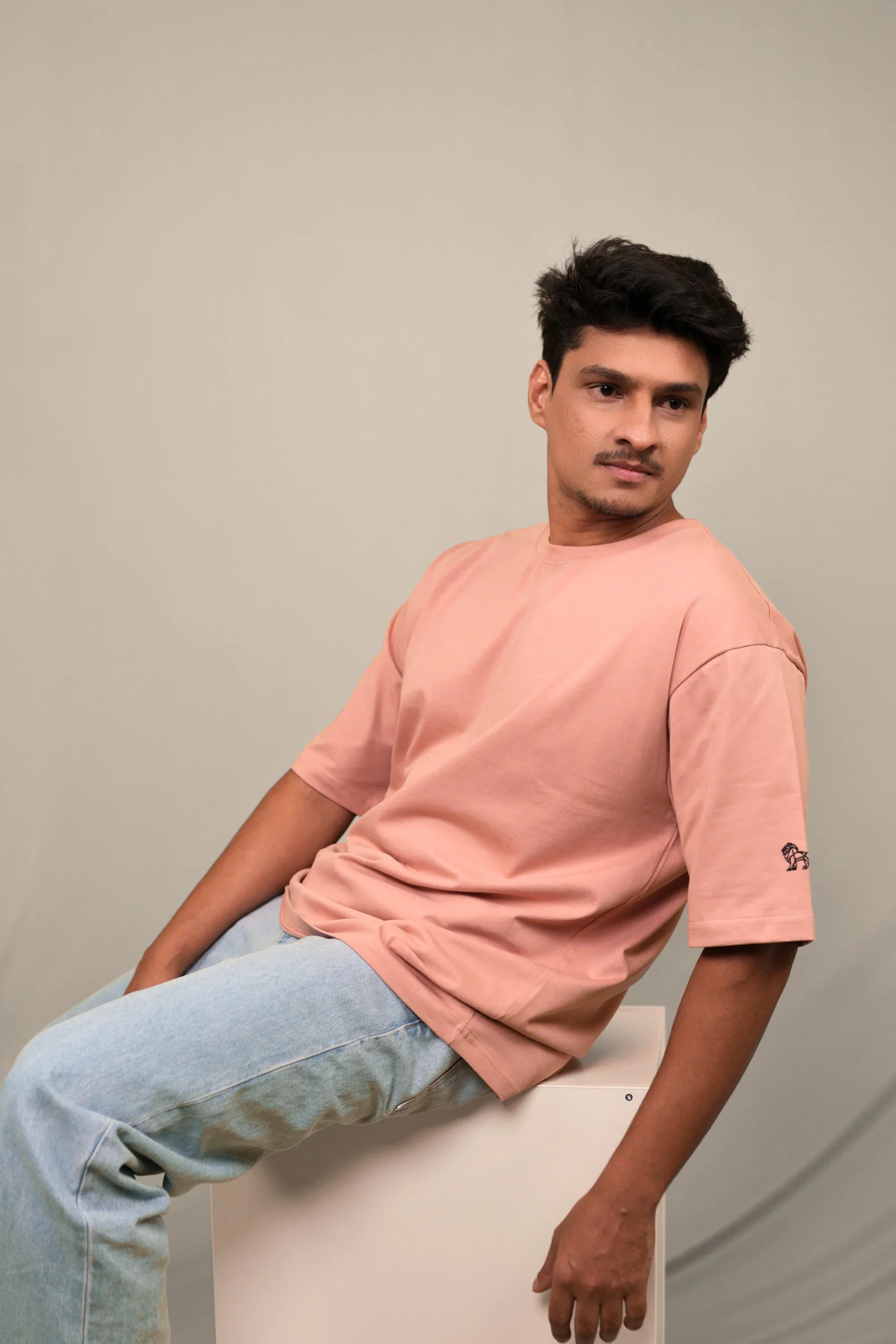 Blush Horizon pink oversized t-shirt front view – Cooleo India
